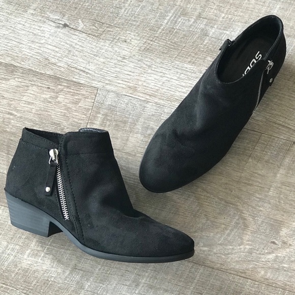 Cityclassified Shoes - Black Basic Comfortable Low Heel Zipper Bootie